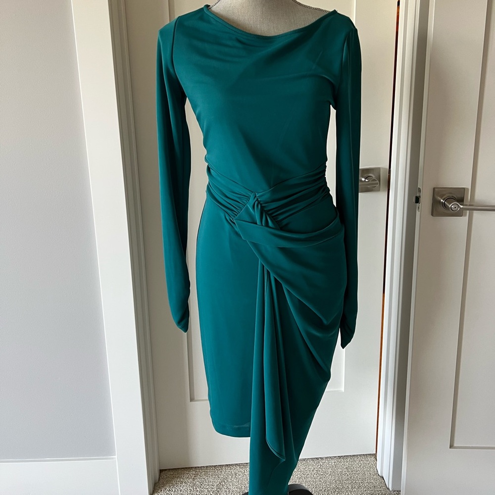 BCBG Maxazria Green dress new without tags size Medium